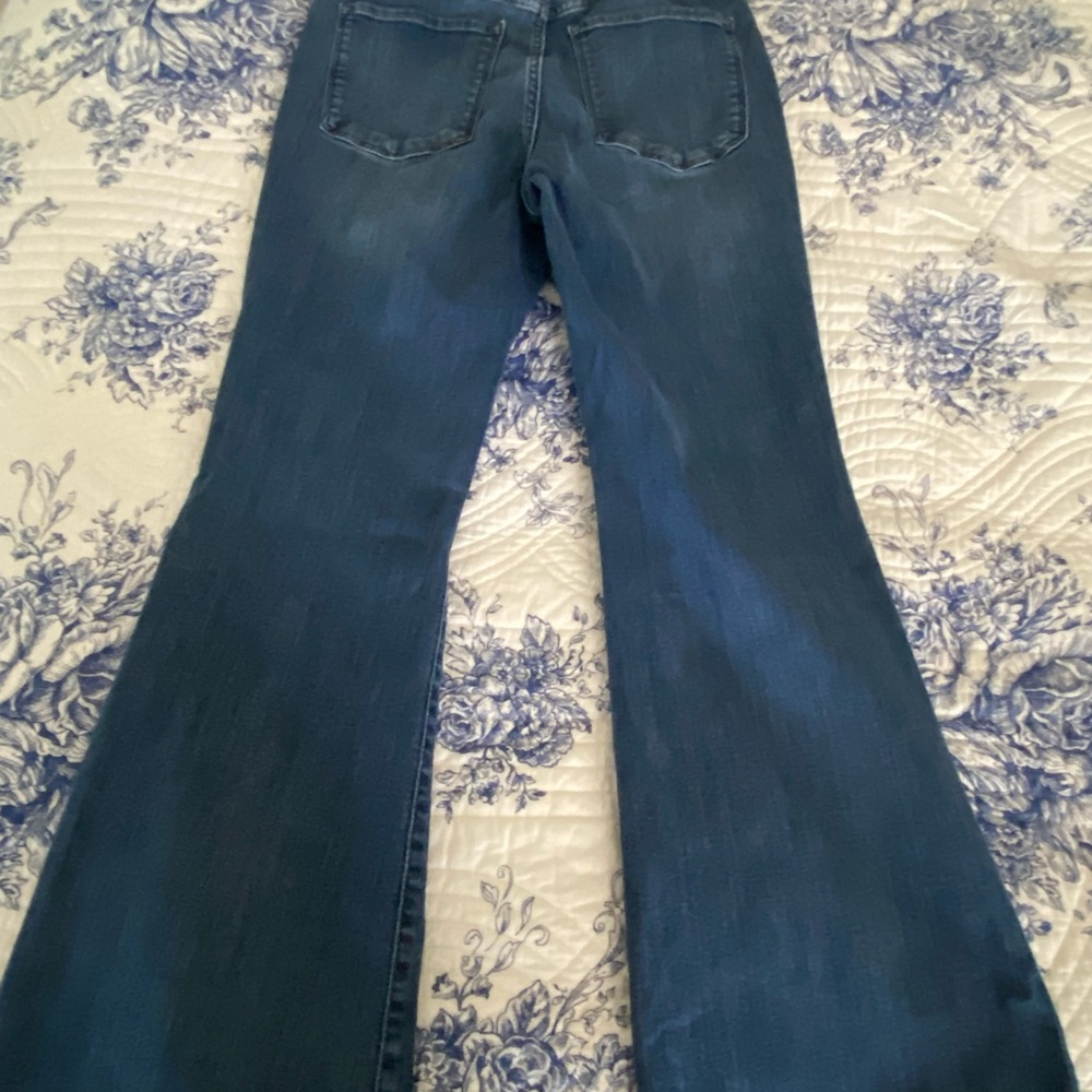 Banana Republic Slim Flare-leg design 6 Petite - Picture 3 of 5